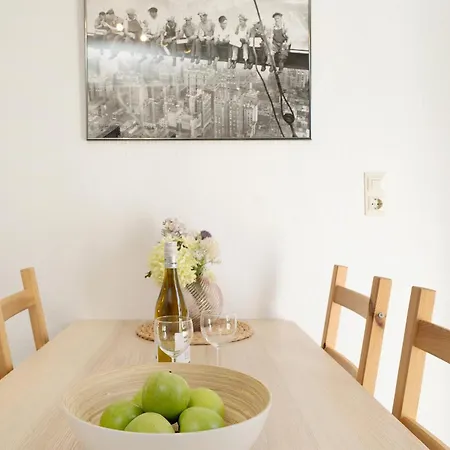 Daire Gaestehaus Sulsdorf 9 *